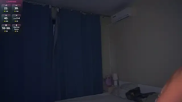 Freechat LoraDavi on StripChat