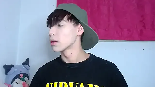 StripChat lucky_stricke is Freechat lucky_stricke — smoke one cigarette