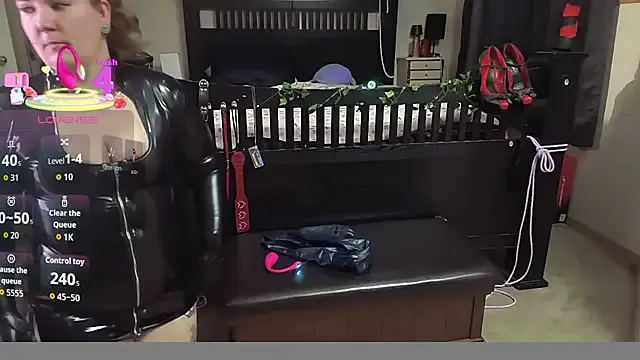 Freechat MacabreCouple on StripChat