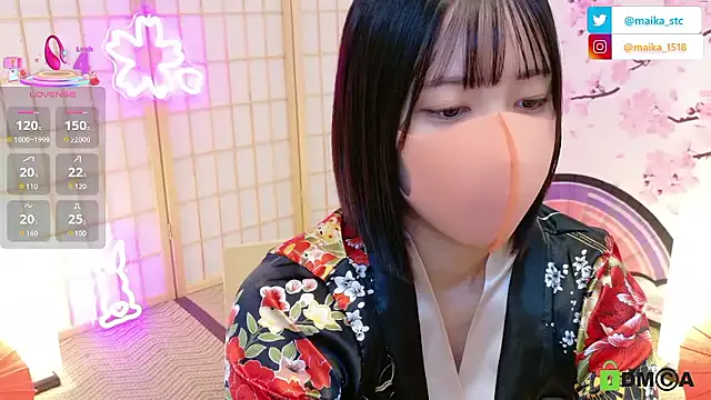 maika08 on StripChat