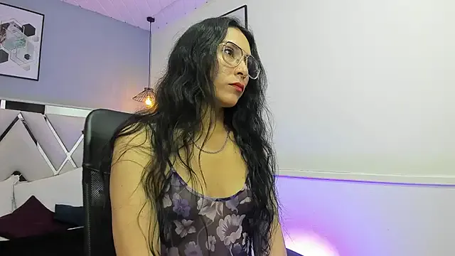 Freechat Maite_black on StripChat