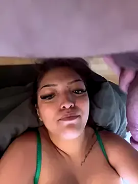 Freechat maj0lie on StripChat