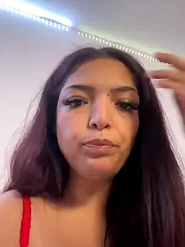 Freechat maj0lie on StripChat