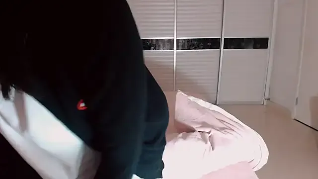 Miu1_girl on StripChat