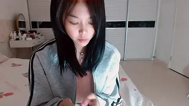 Miu1_girl on StripChat