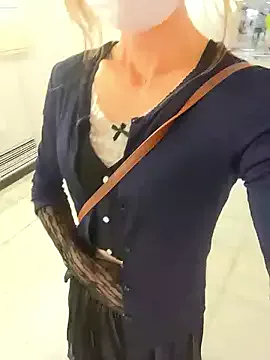 pink-mai on StripChat