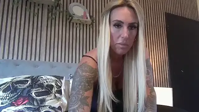 Freechat poppyinga1 on StripChat