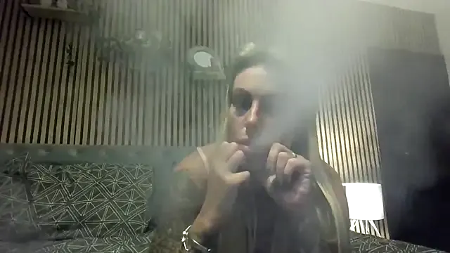 Freechat poppyinga1 on StripChat