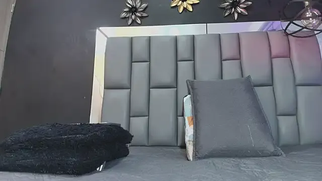 Roxana_gomez on StripChat