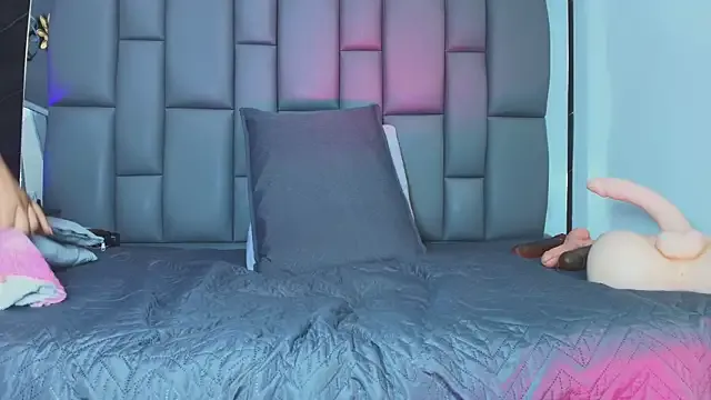 Roxana_gomez on StripChat