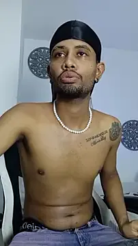 saack__xx on StripChat 