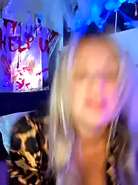 SpicyVicky on StripChat