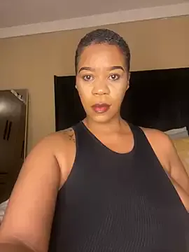 Freechat THICKBUNNYCHICKxxx on StripChat