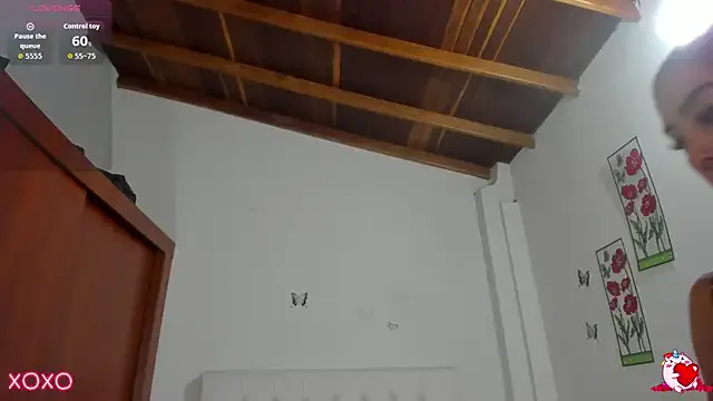 Freechat VenussVega on StripChat