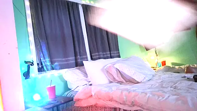 Freechat versatilevortex on StripChat