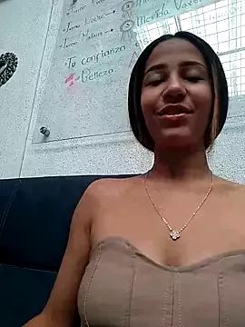 vicky_bass from StripChat is Freechat