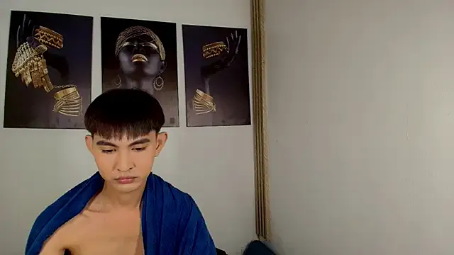 Freechat XloverXsiantwink on StripChat