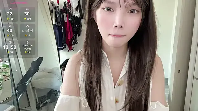Yiyi-707 on StripChat 