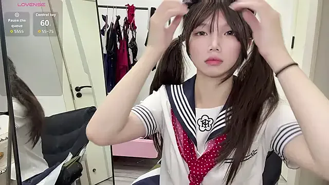 Yiyi-707 on StripChat 