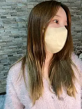 yuuhichan on StripChat 