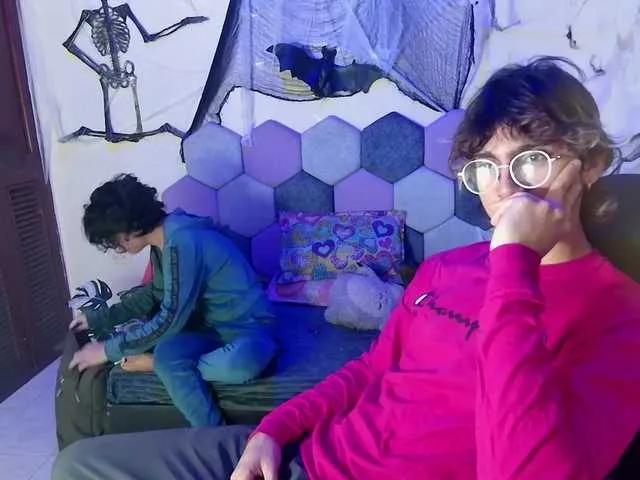 Offline 2006-tgn on BongaCams