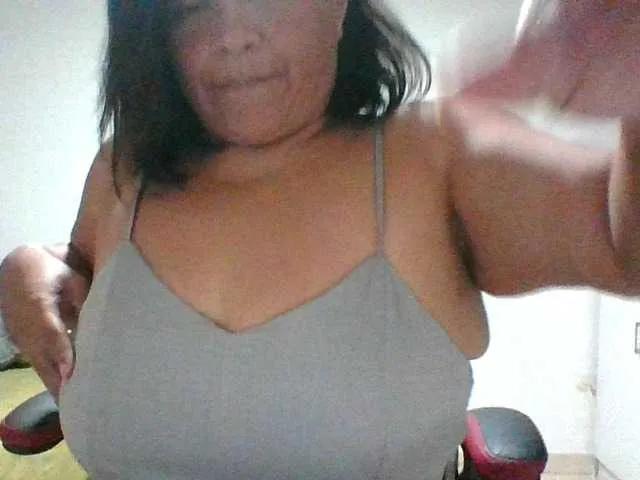 Offline adri007 on BongaCams