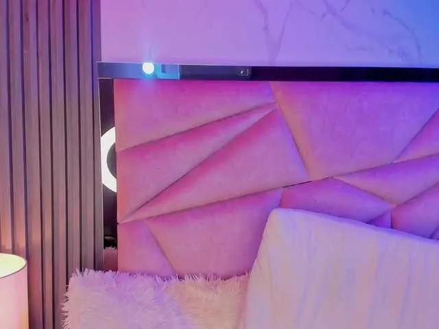 Offline AlisseMiller on BongaCams