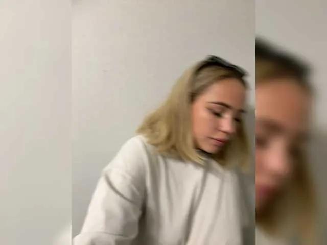 Offline AmyGlad on BongaCams