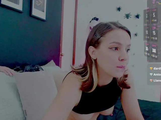 Offline Anmazing on BongaCams