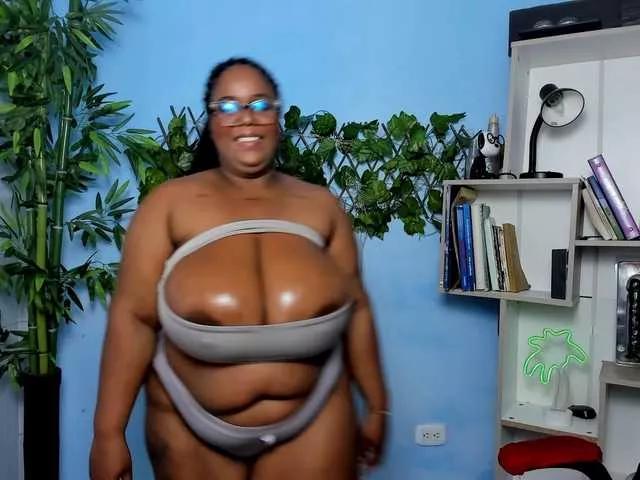 Offline bbw-charlote on BongaCams