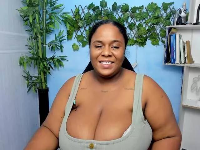 Offline bbw-charlote on BongaCams