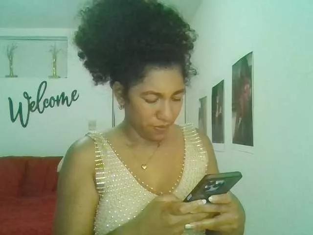 Freechat Bellacrespa on BongaCams