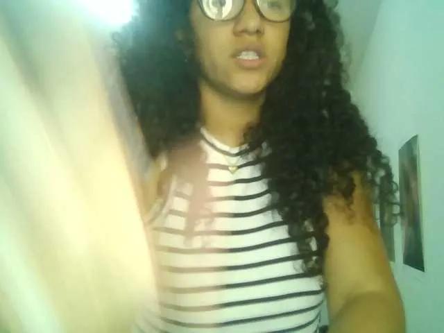 Freechat Bellacrespa on BongaCams