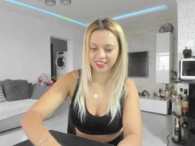 Offline CarlaStaceeFun on BongaCams