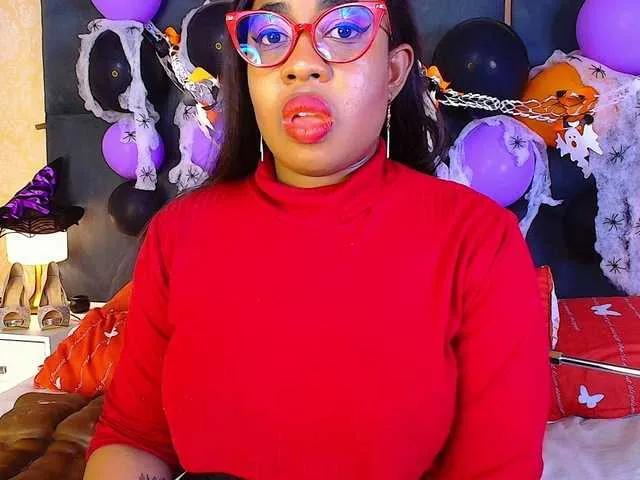 BongaCams CaseyMoons is Freechat CaseyMoons β What excites me? Learning new things---be my teacher. I love teasing, feeling wild and horny, and making you crave me. With patience, I can squirt just for you. I adore seduction, connection, and the company of a man who appreciates my body while I...