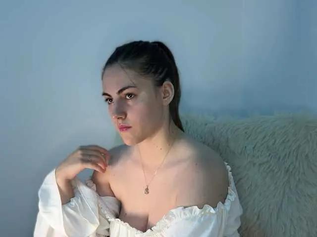 Offline claireheart on BongaCams