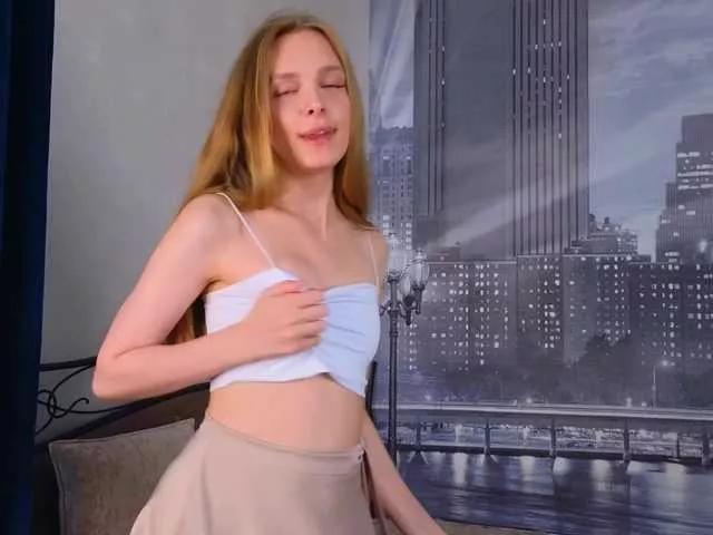 Offline CrimsonAura on BongaCams