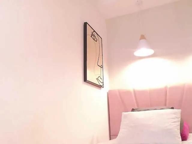 Offline Daneshka-Heart on BongaCams