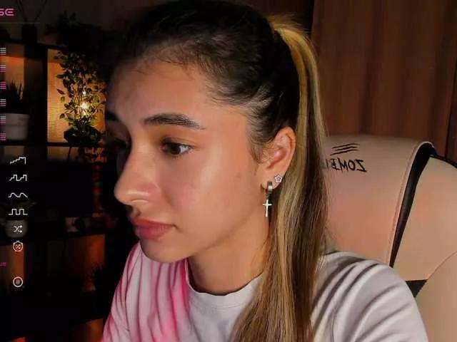 Freechat DarlaBelle on BongaCams