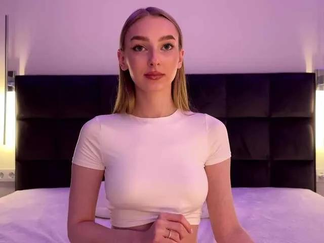 BongaCams DiamondLily is Freechat DiamondLily — 10 Tokens (+1 point) ^.^ Support me in the contest! It turns me on when you are generous, bold, and play by the rules. I love it when you say what you want and slowly warm me up in chat...