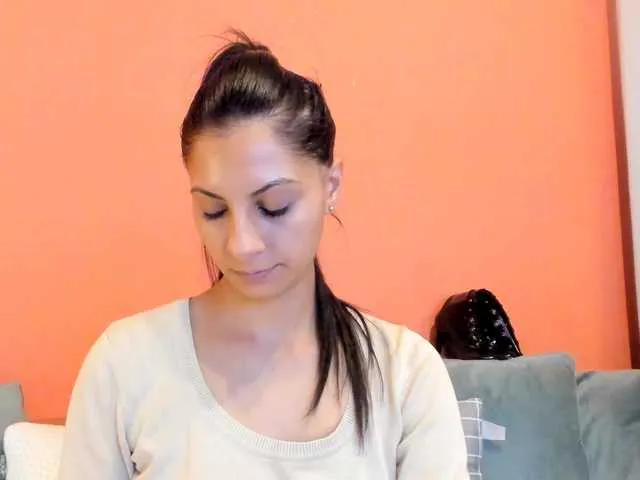 BongaCams Dirty-Bya is Freechat Dirty-Bya — fantasien mit forced gangbang, dicke schwnze, fisting, BDSM.