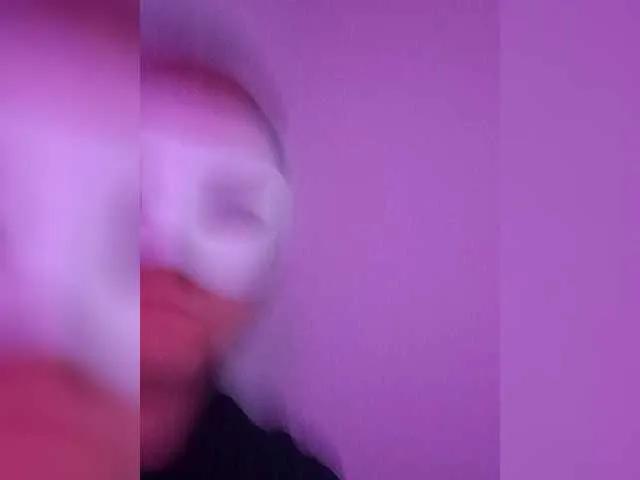 Offline DiVona on BongaCams