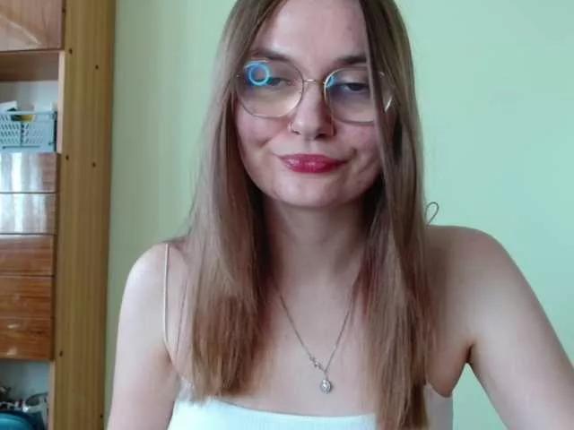 Ellyxcute on BongaCams 