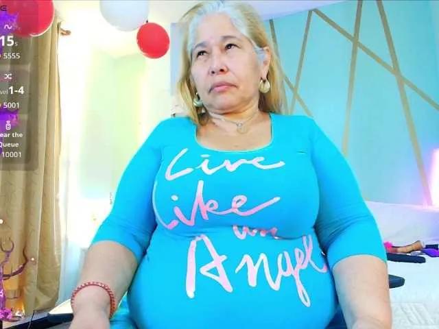 Offline girl-amada on BongaCams