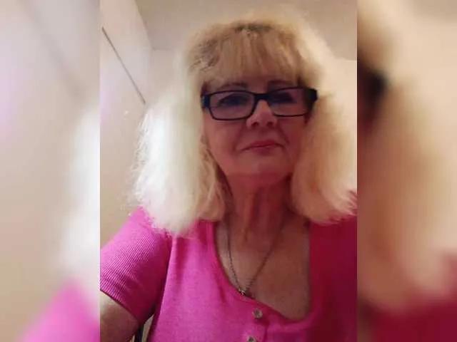 Freechat KASANDRABOLOSHKA on BongaCams