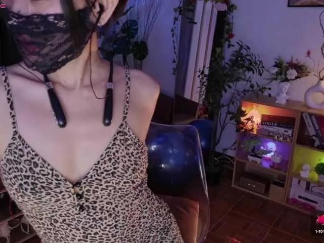 Offline Kirenie on BongaCams
