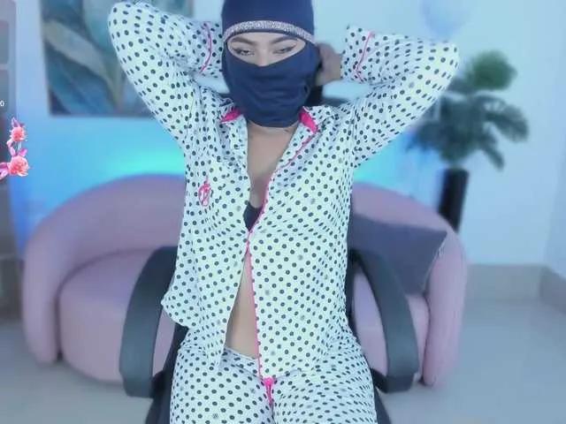 Offline kylie-soraya on BongaCams