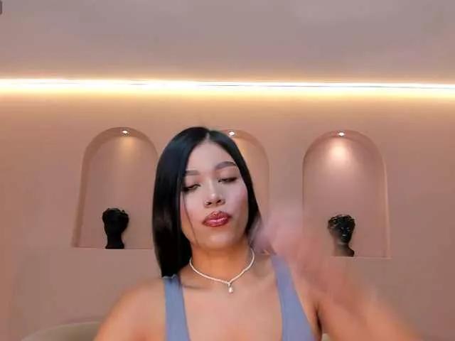 Offline LeahNovac on BongaCams