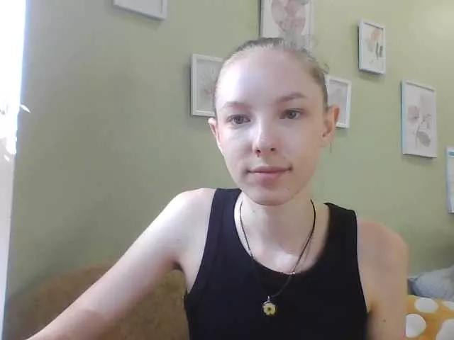 Offline Lili-0508 on BongaCams