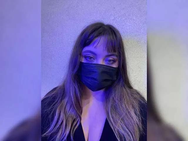 Offline Lizzymeoww on BongaCams